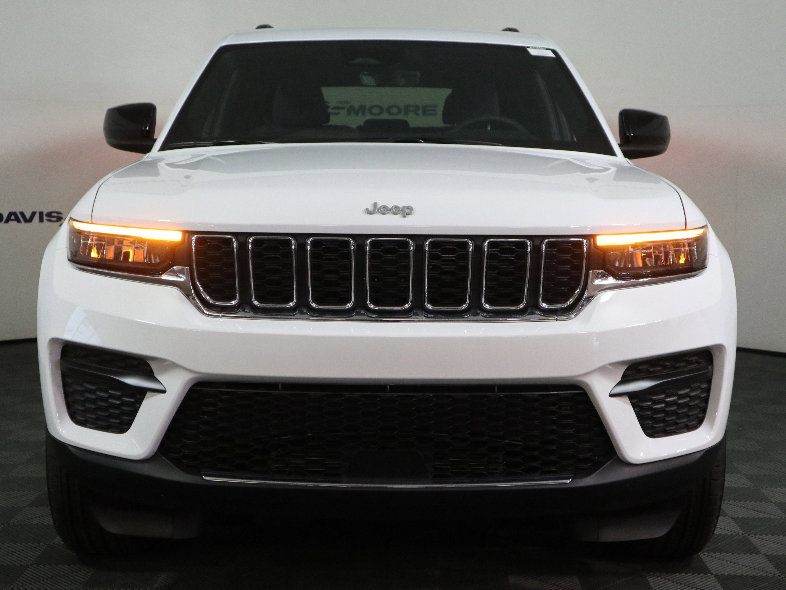 New 2026 Jeep Grand Cherokee 4WD image 13