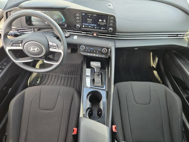 Used 2025 Hyundai Elantra Hybrid FWD image 26