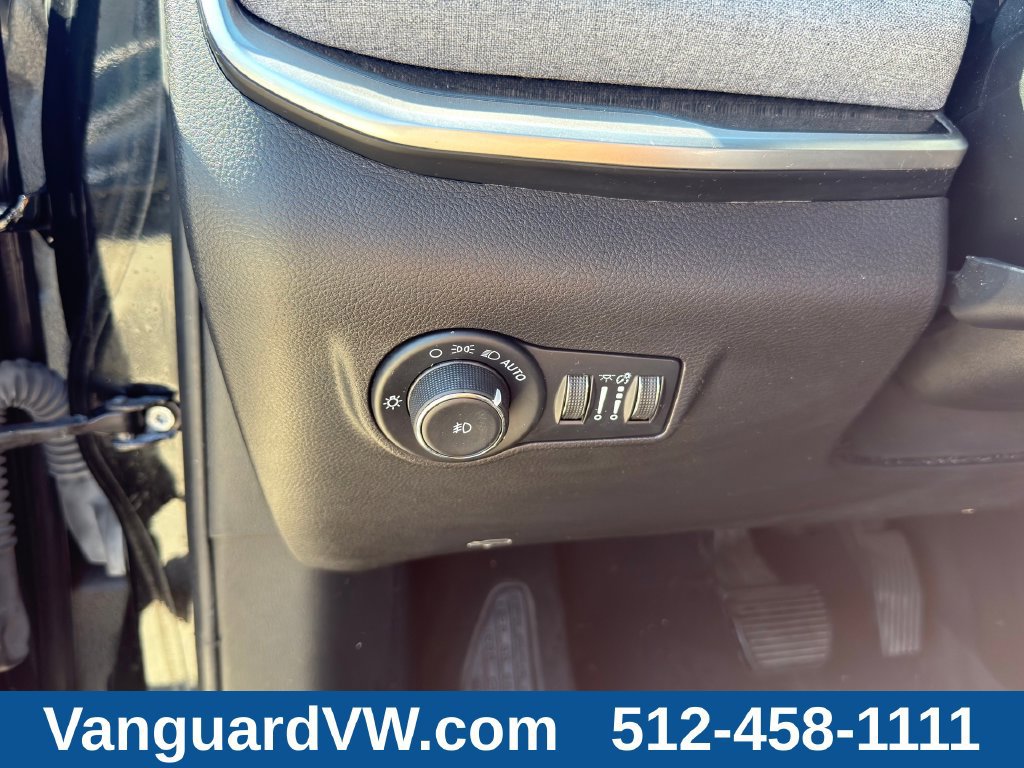 Used 2023 Jeep Compass Latitude w/ Convenience Group AWD/4WD image 23