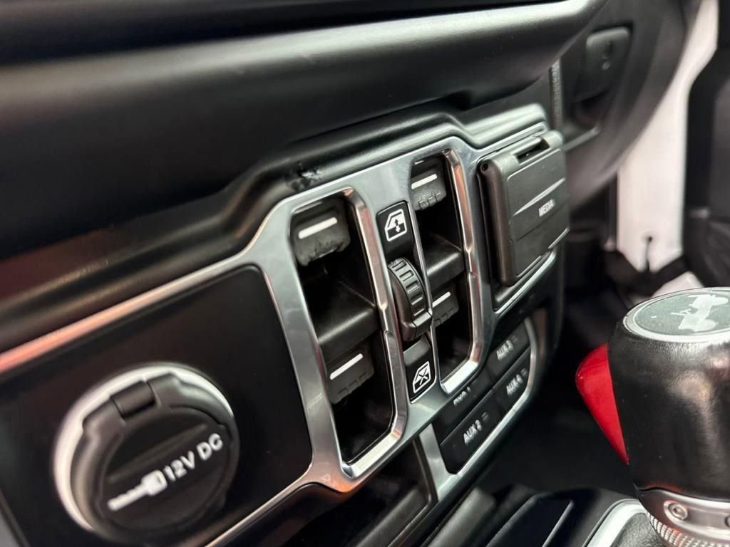 Certified 2022 Jeep Wrangler Unlimited Sahara w/ Cold Weather Group image 20