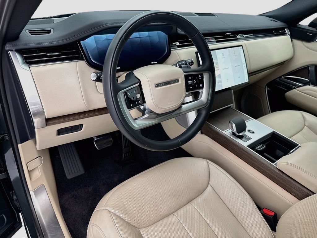 Used 2024 Land Rover Range Rover SE AWD/4WD image 9