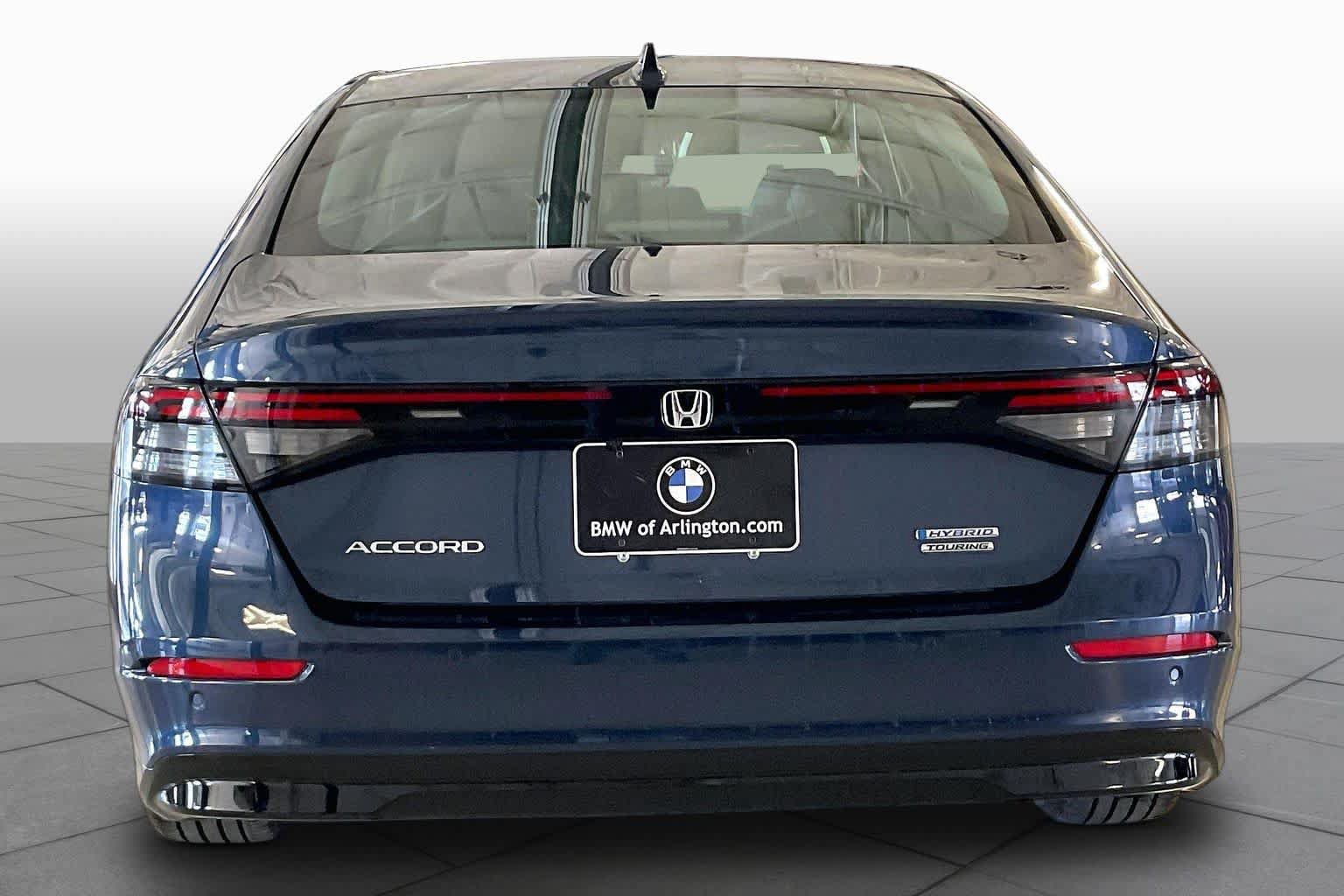 Used 2024 Honda Accord Touring image 4