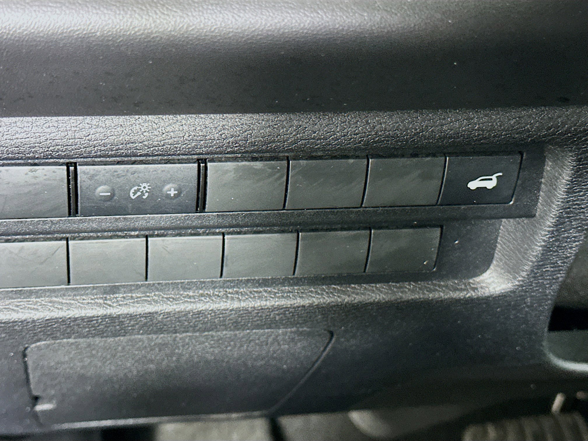 Used 2025 Mitsubishi Outlander SE FWD image 17