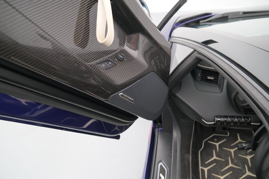 Used 2021 Lamborghini Aventador SVJ AWD/4WD image 43