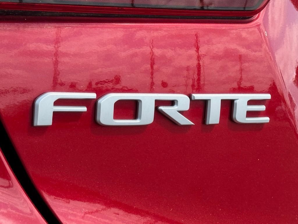 Used 2023 Kia Forte LXS image 10