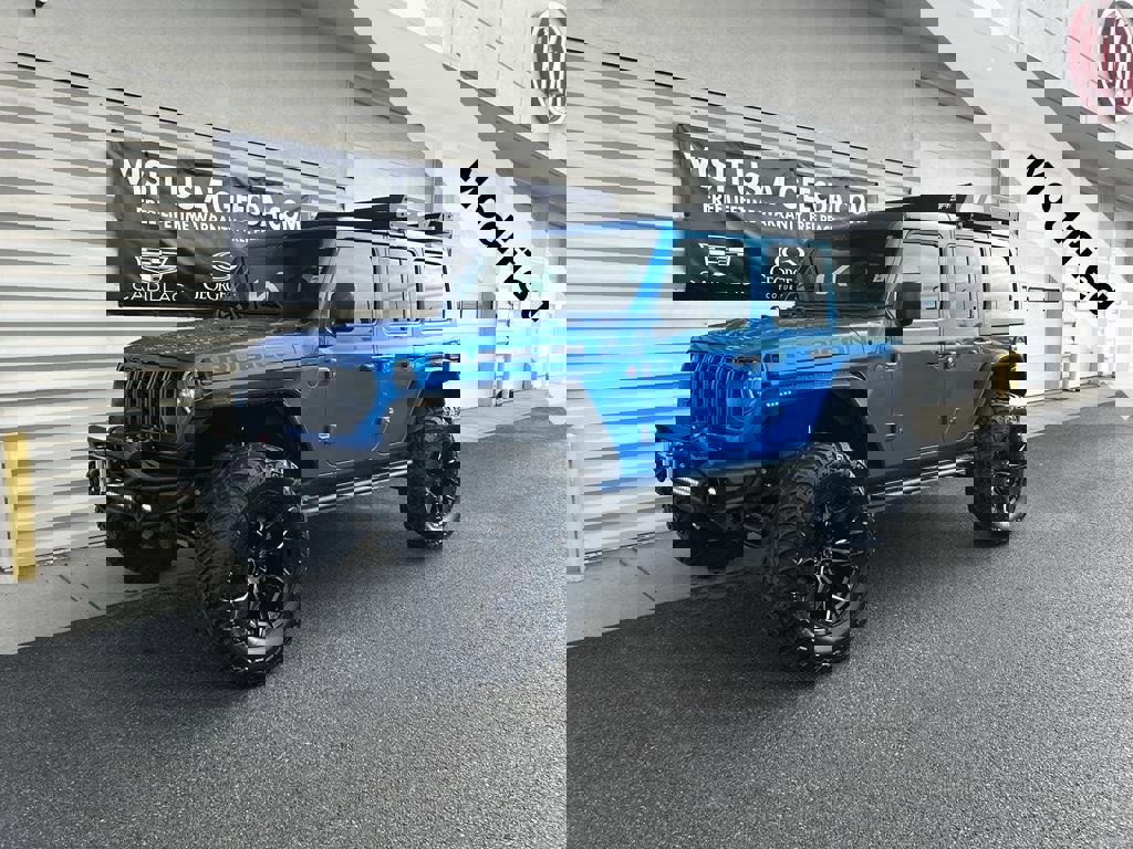 Used 2025 Jeep Wrangler Unlimited Rubicon image 1