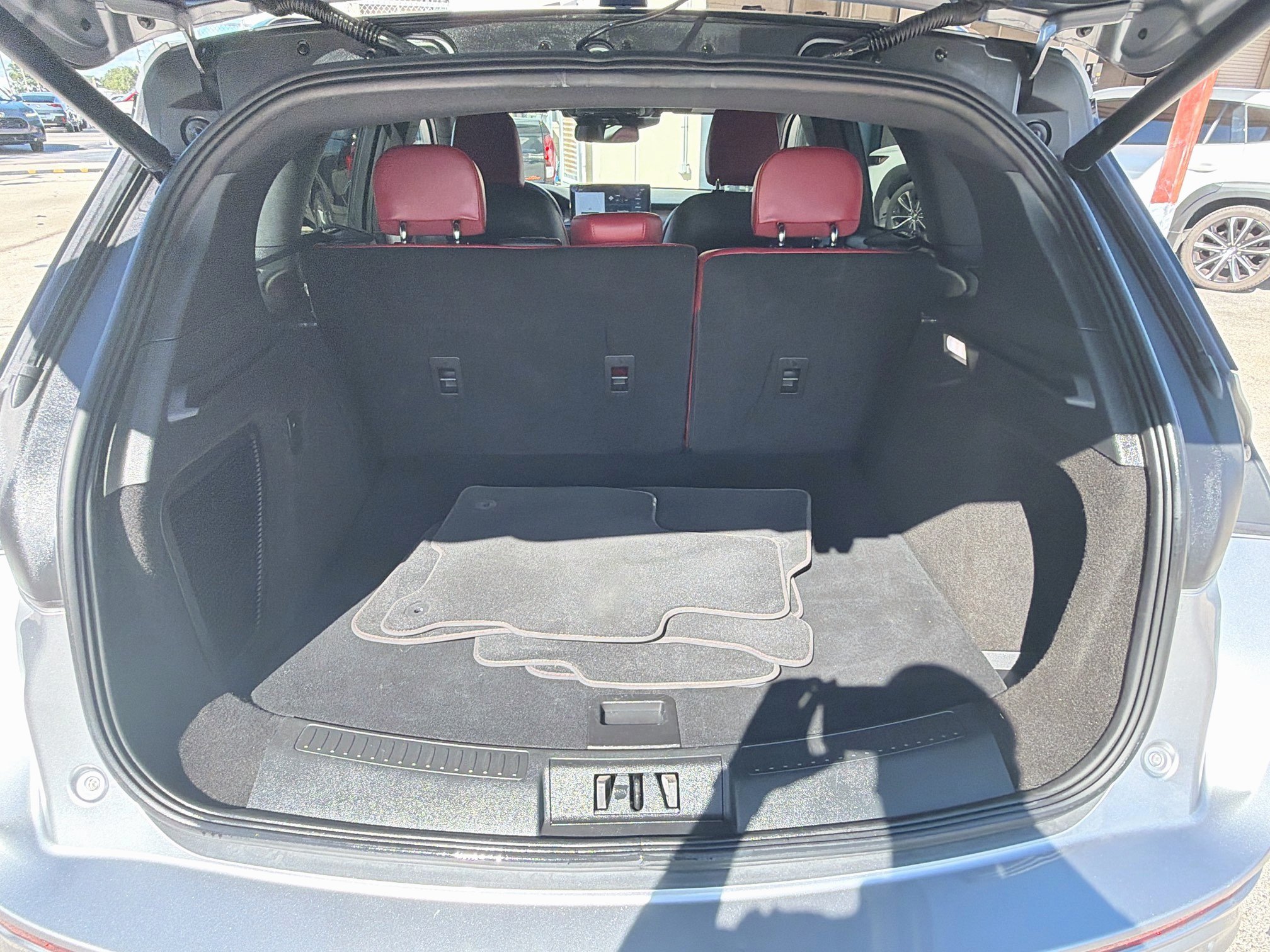 Used 2023 Lincoln Corsair Reserve w/ Jet Appearance Package FWD image 24