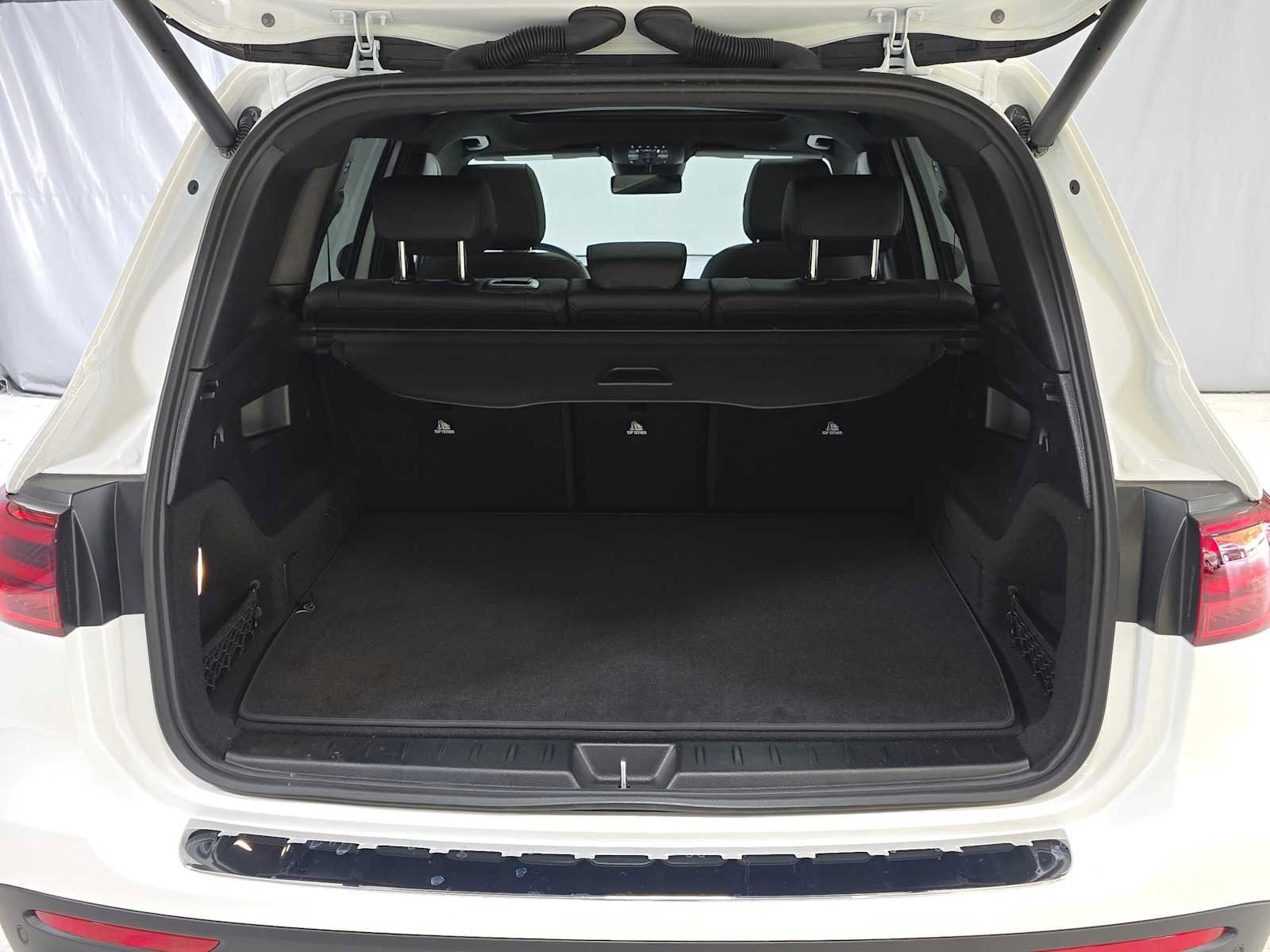 Used 2026 Mercedes-Benz GLB 250 4MATIC image 14