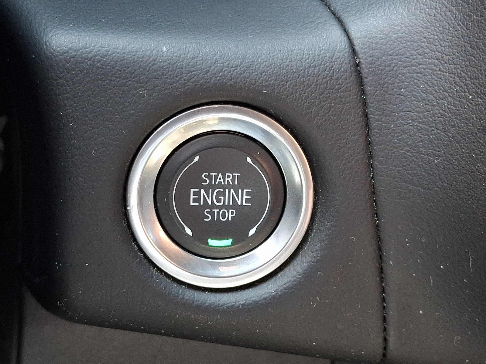 Certified 2024 Chevrolet Suburban Premier AWD/4WD image 28