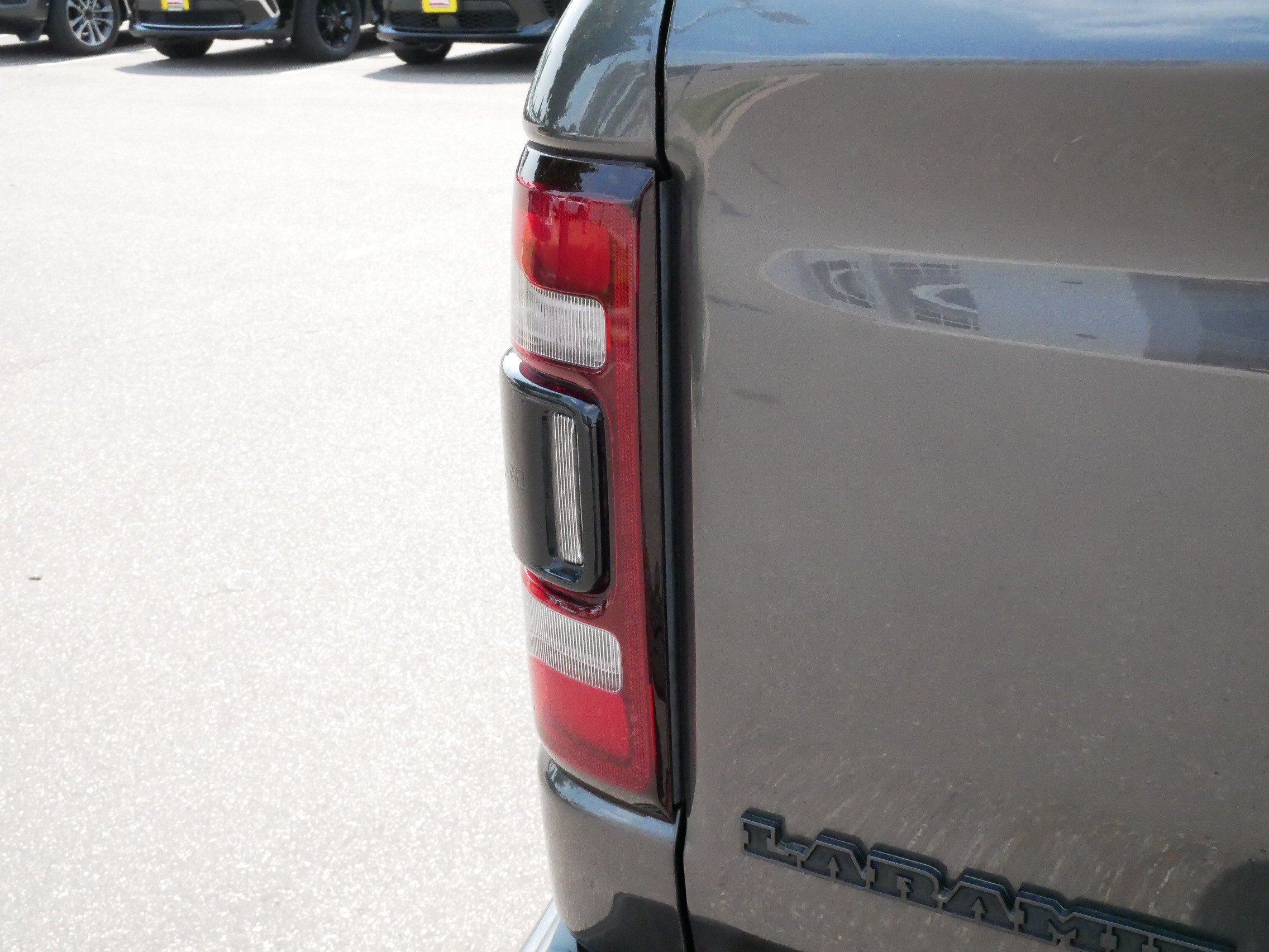 Used 2022 RAM 1500 Laramie AWD/4WD image 17