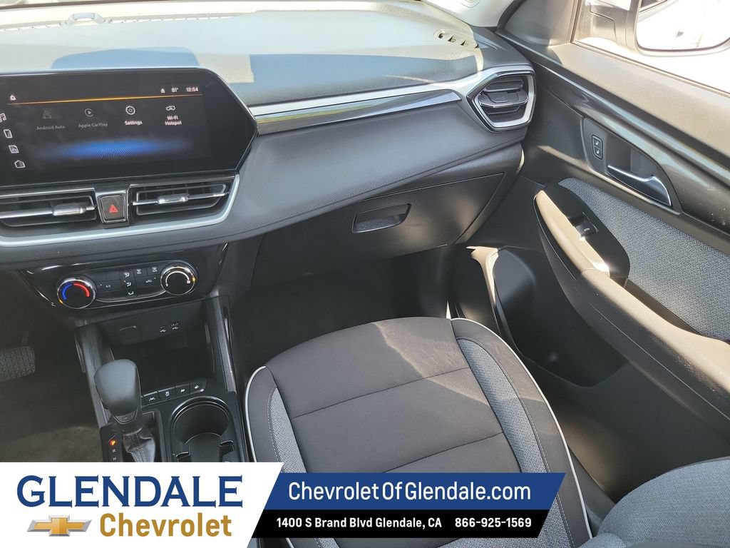 Used 2025 Chevrolet TrailBlazer LT FWD image 24
