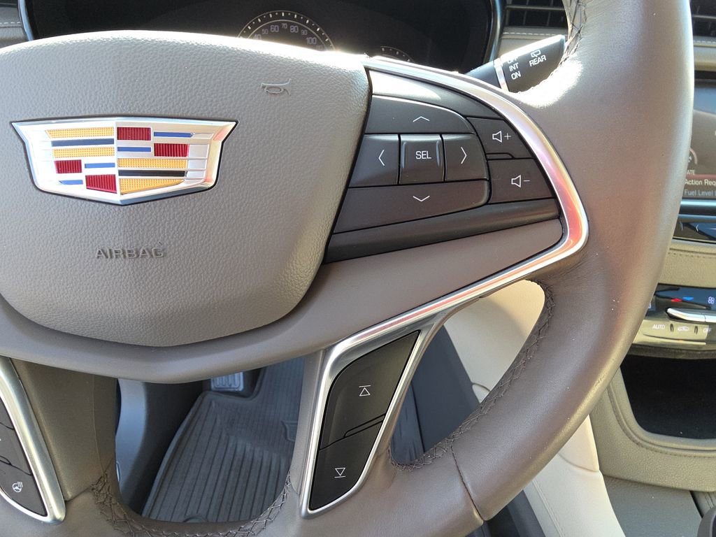 Used 2018 Cadillac XT5 Luxury w/ Driver Awareness Package FWD image 19