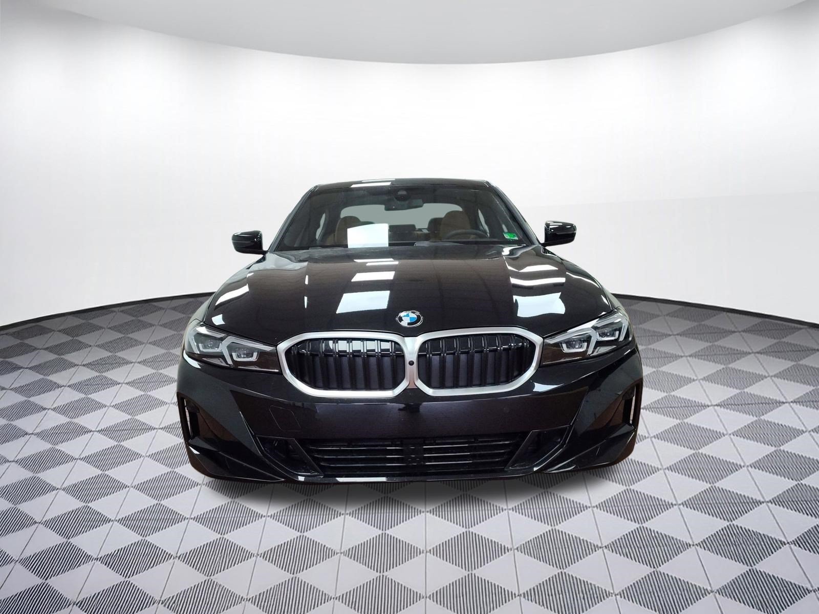 Used 2026 BMW 330i xDrive Sedan w/ Premium Package AWD/4WD image 5