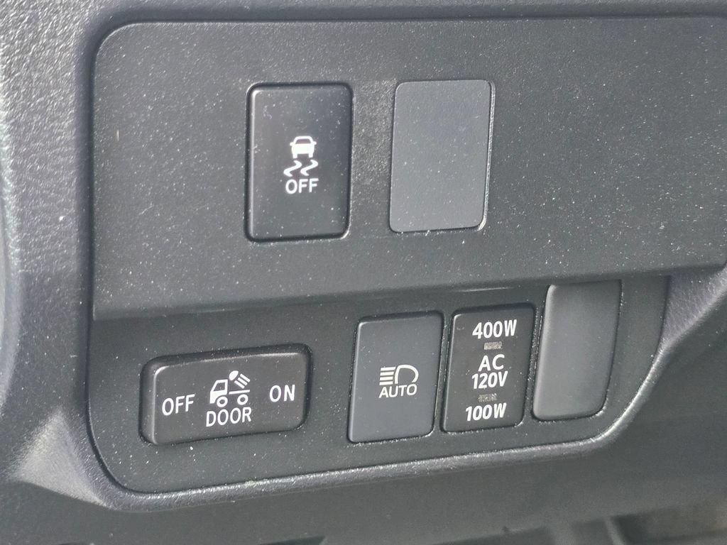 Used 2023 Toyota Tacoma TRD Off-Road w/ Technology Package AWD/4WD image 19