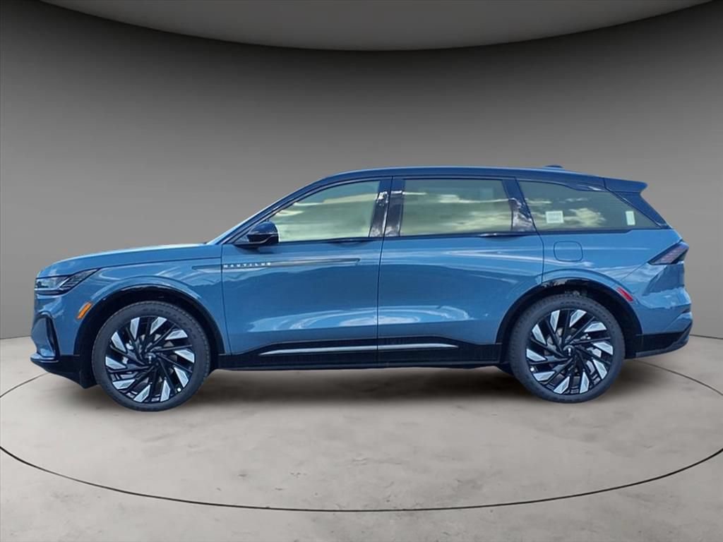 New 2025 Lincoln Nautilus Reserve w/ Jet Appearance Package AWD/4WD image 2