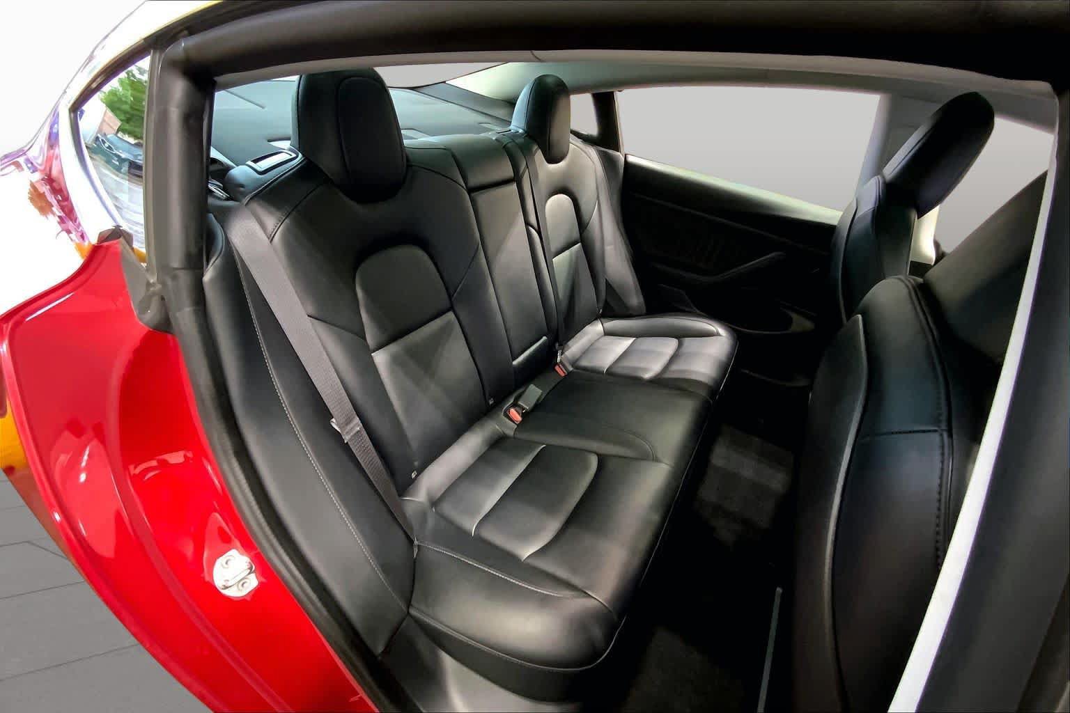 Used 2020 Tesla Model 3 Standard Range RWD image 19