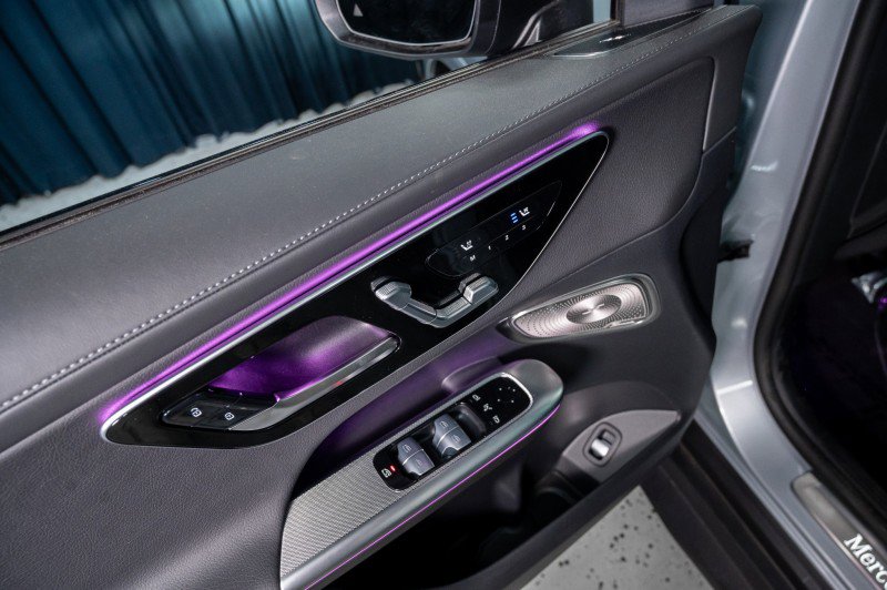 New 2025 Mercedes-Benz GLC 300 image 11