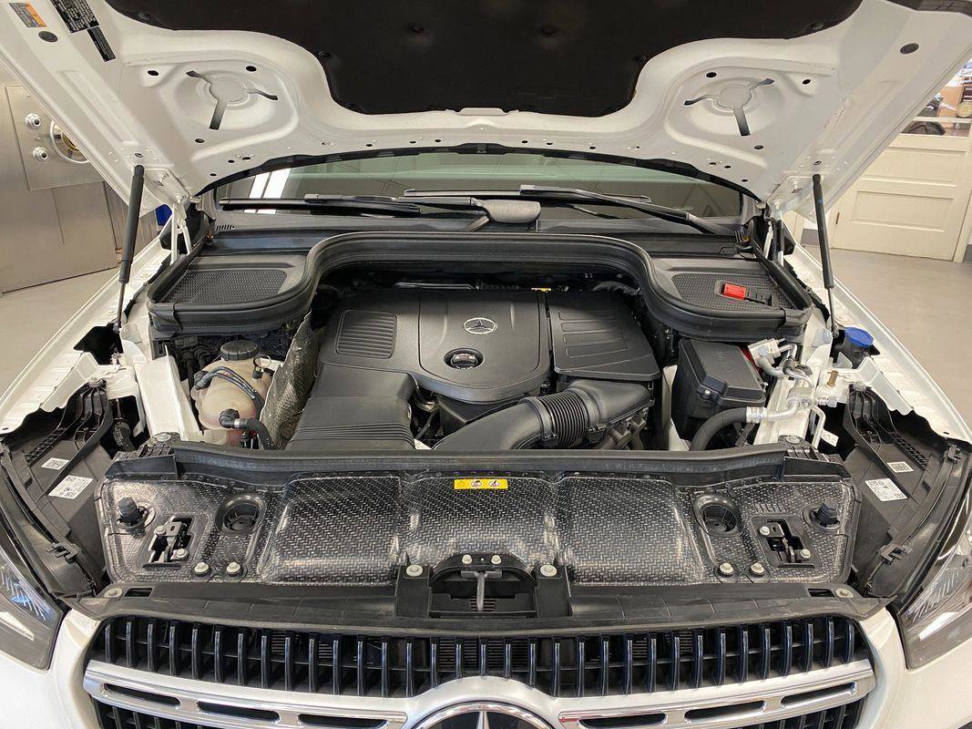 Used 2024 Mercedes-Benz GLE 350 4MATIC image 17