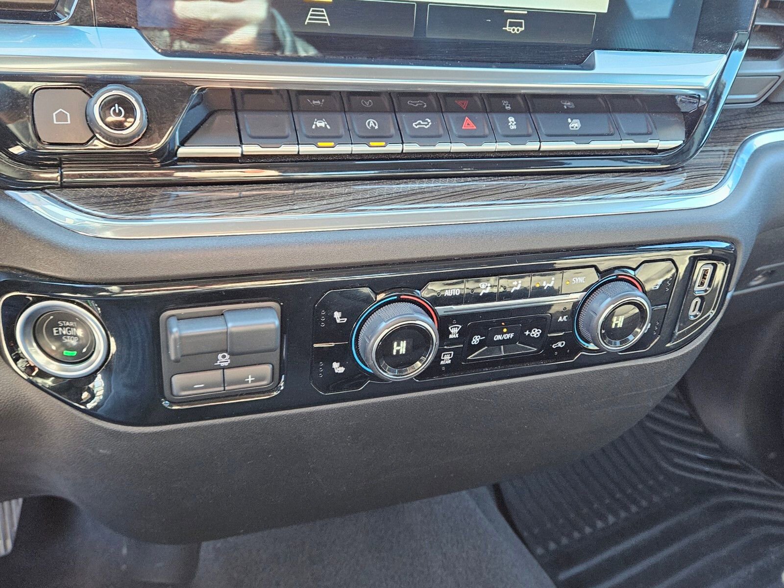 Used 2025 Chevrolet Silverado 1500 LT image 22