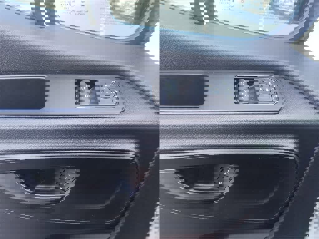 Used 2023 Mercedes-Benz Sprinter 2500 image 13