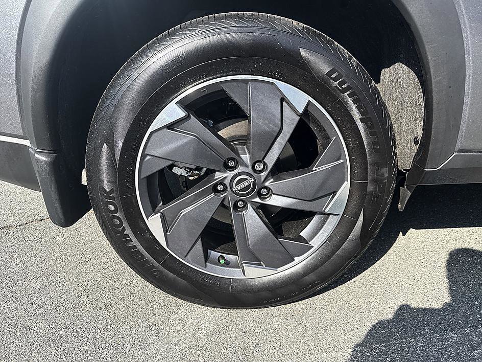 Certified 2026 Nissan Rogue SV w/ Cold Weather Package FWD image 11