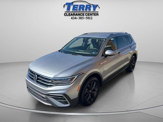 Used 2023 Volkswagen Tiguan SE FWD image 3