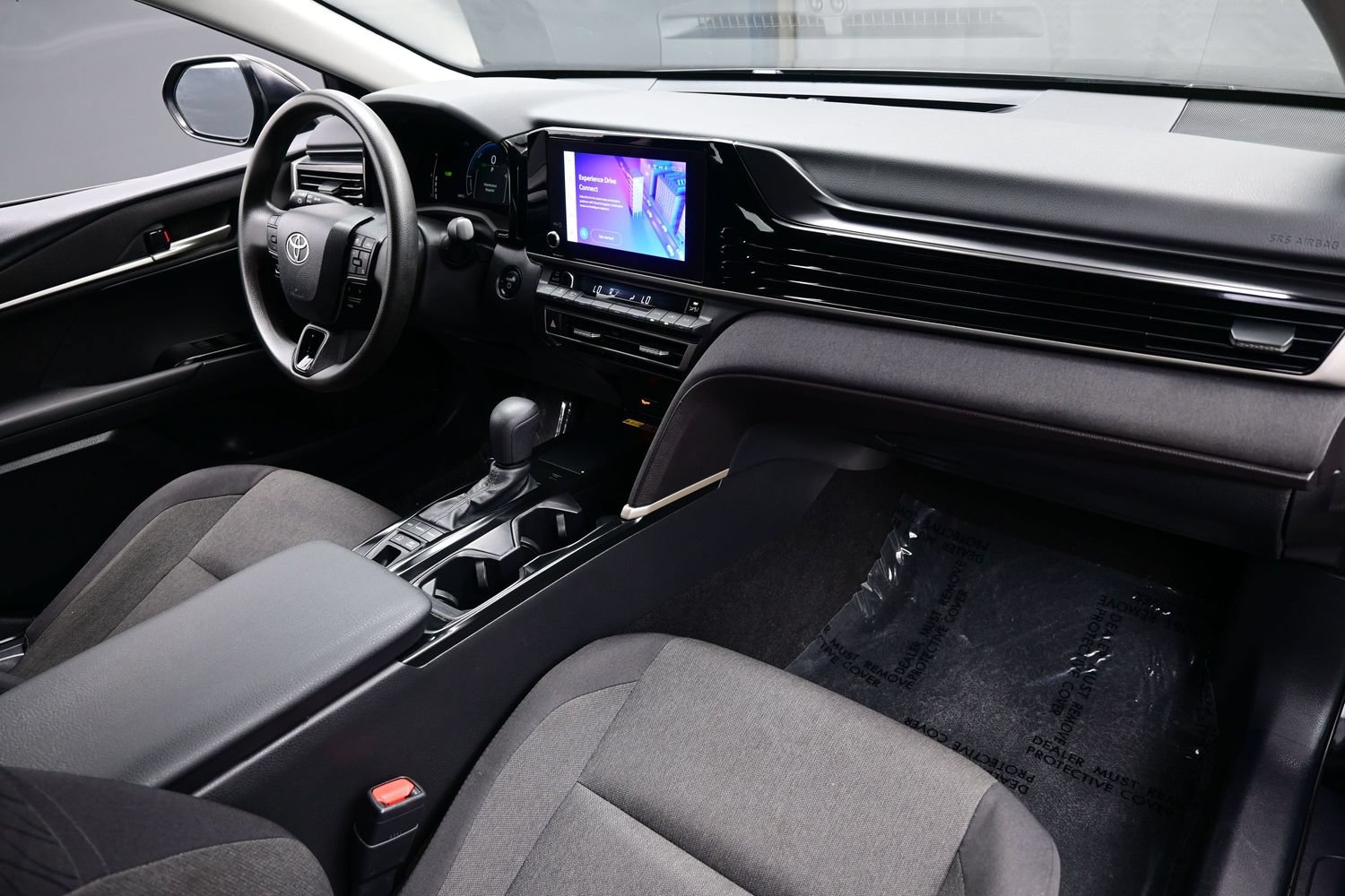 Used 2025 Toyota Camry LE FWD image 14