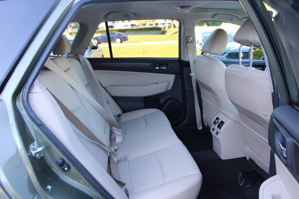 Used 2015 Subaru Outback 2.5i Limited AWD/4WD image 14