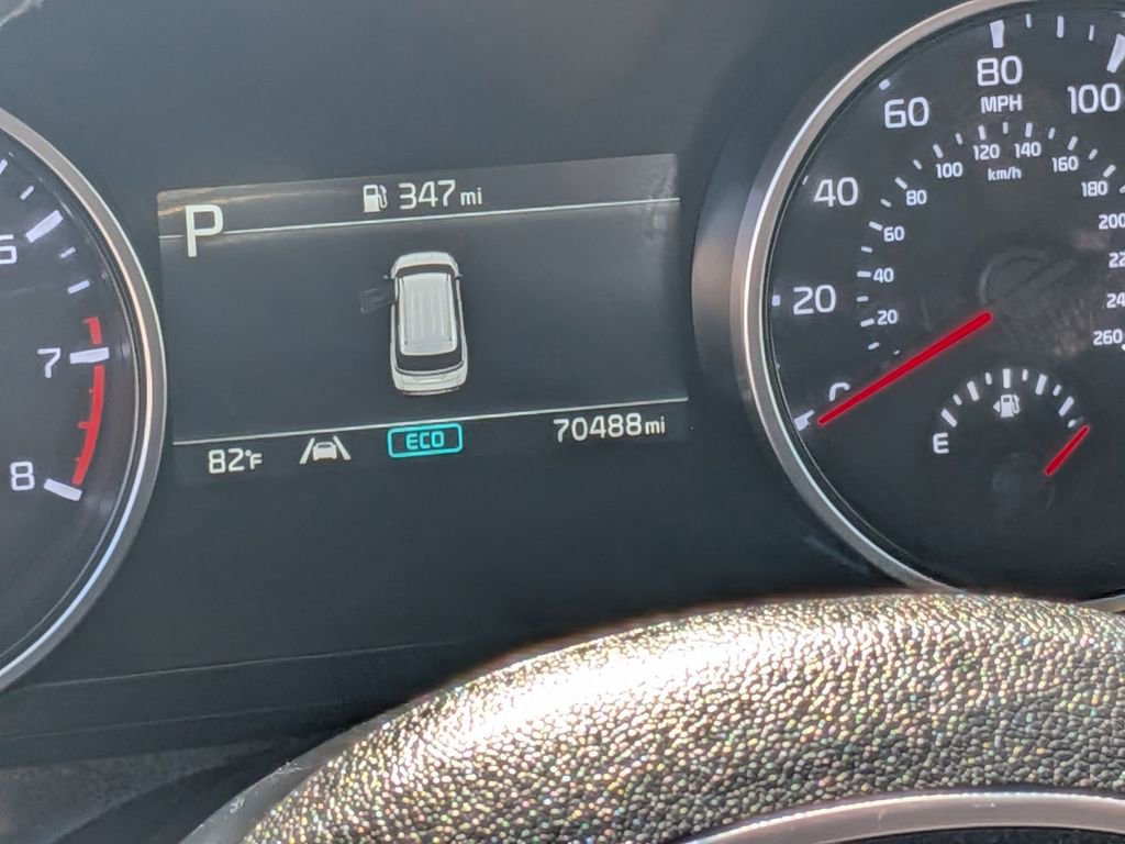 Used 2024 Kia Carnival LX image 17