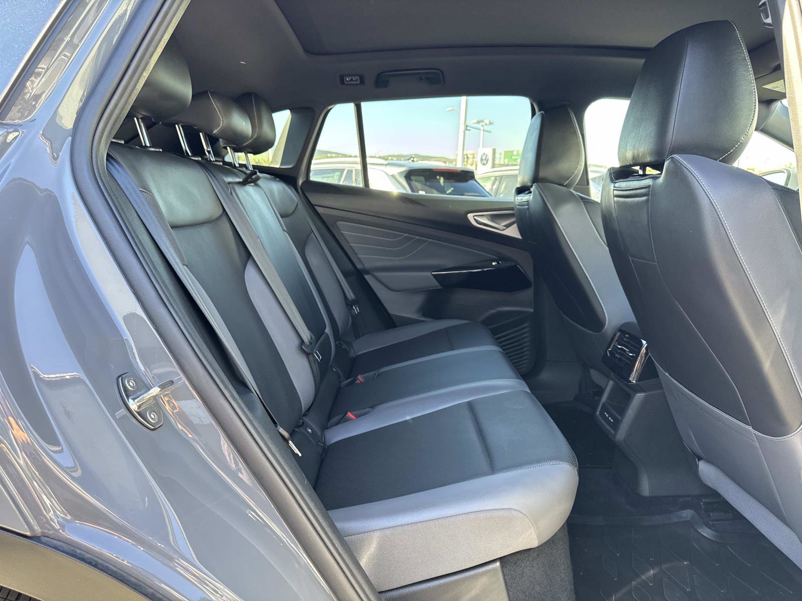 Certified 2023 Volkswagen ID.4 Pro S image 28