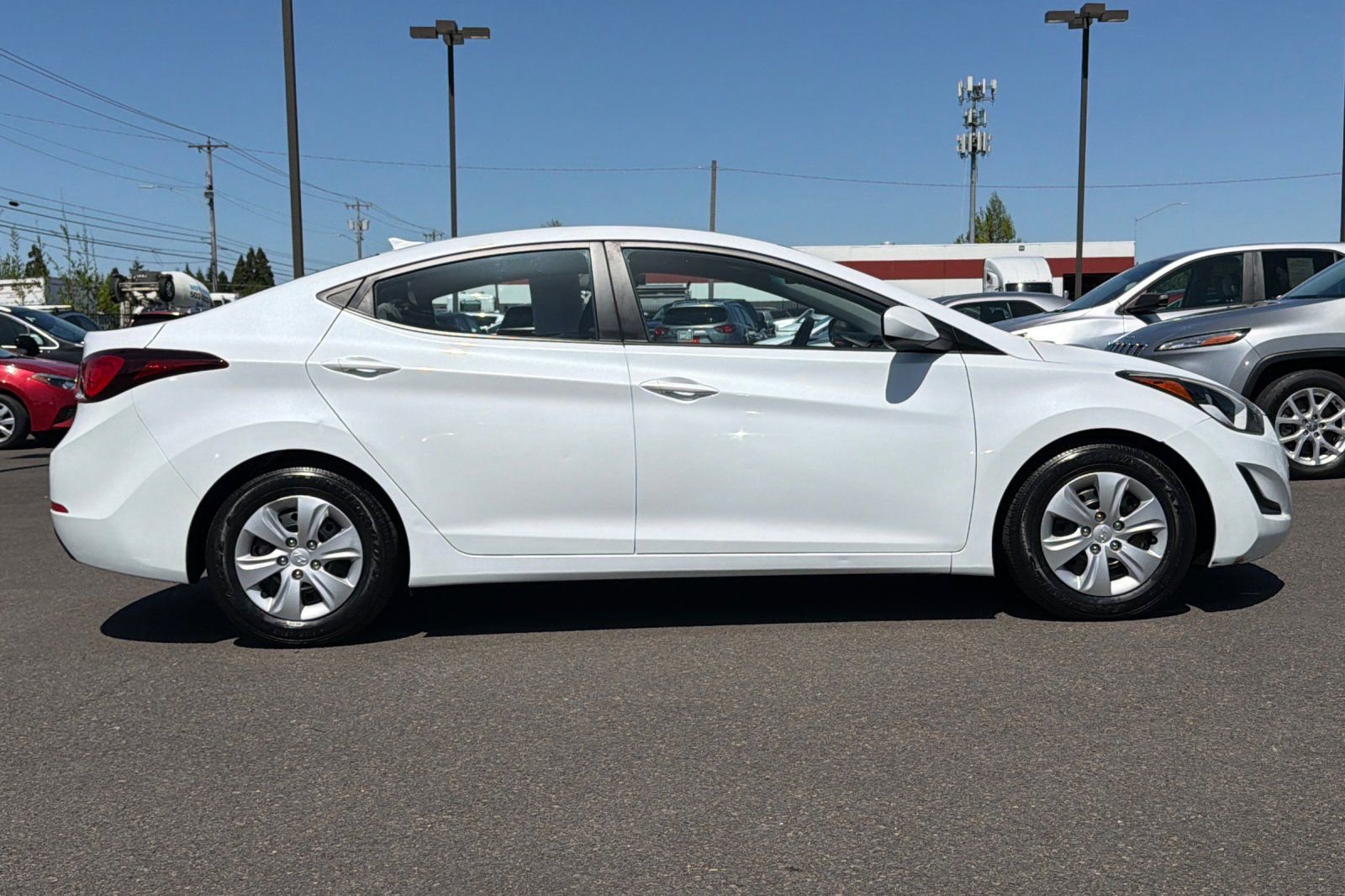 Used 2016 Hyundai Elantra SE FWD image 3