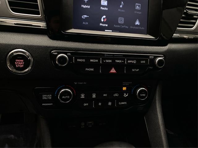 Used 2017 Kia Niro EX image 29