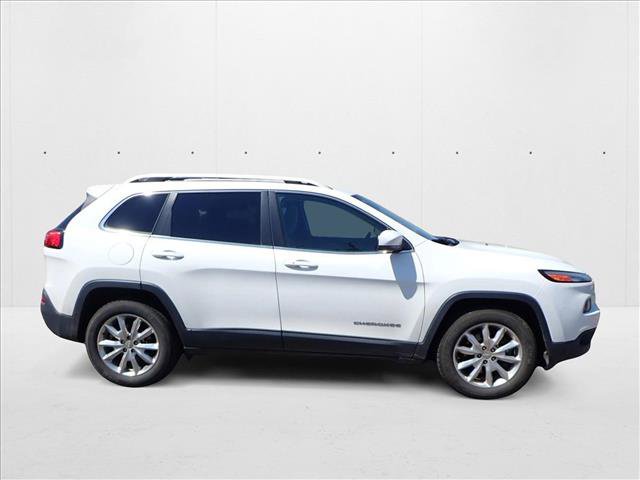 Used 2016 Jeep Cherokee Limited image 4