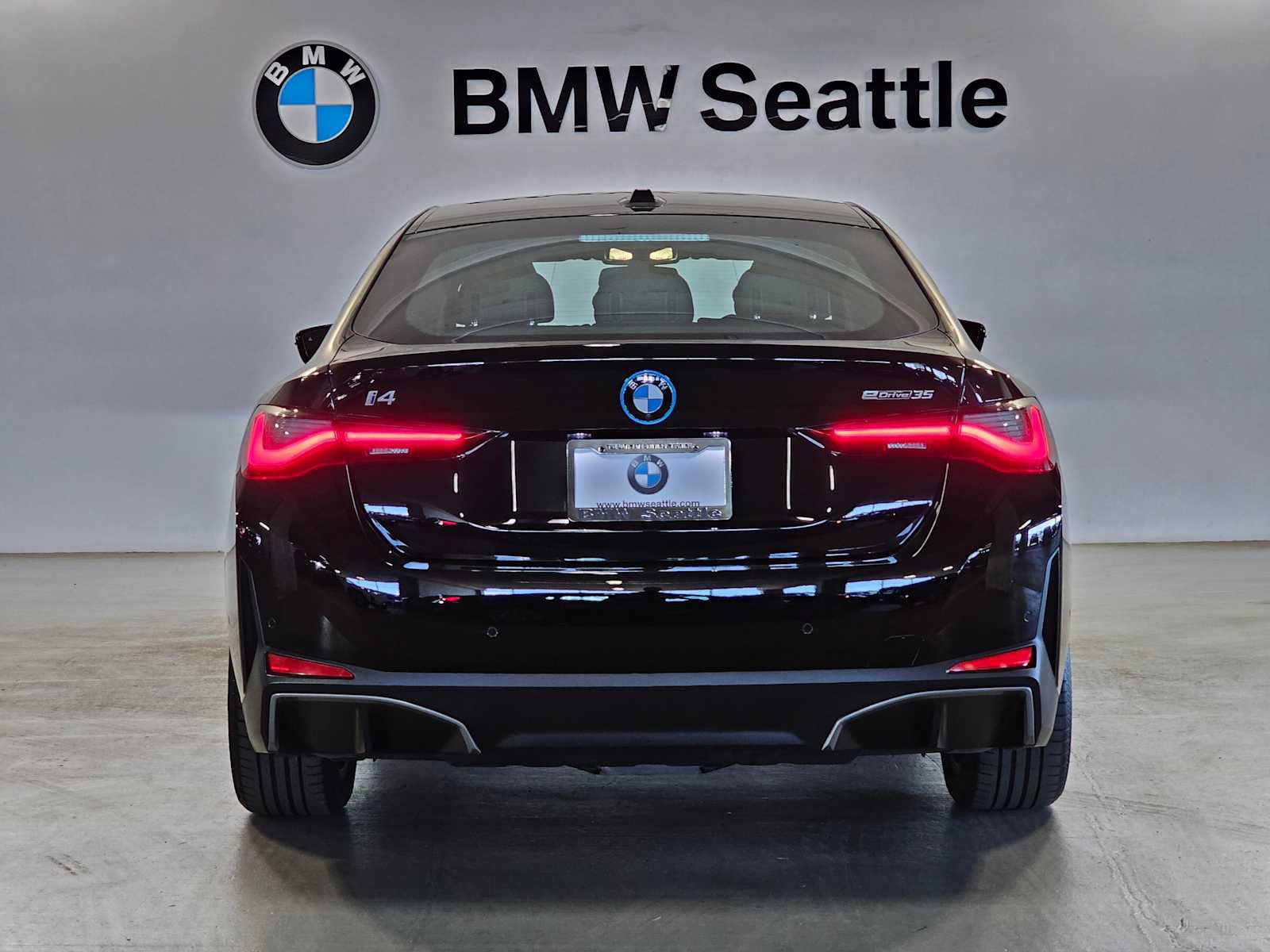 Certified 2023 BMW i4 eDrive35 RWD image 5