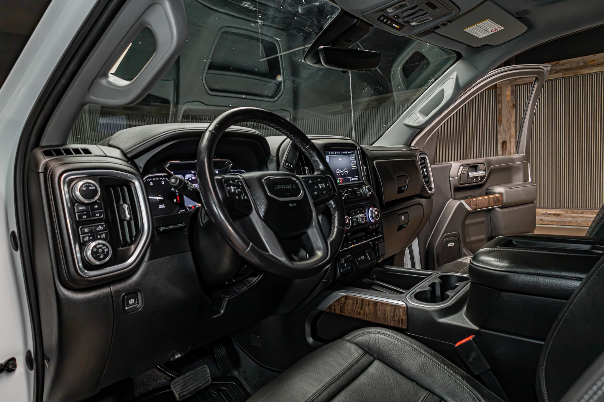 Used 2020 GMC Sierra 3500 Denali w/ Denali Ultimate Package AWD/4WD image 14