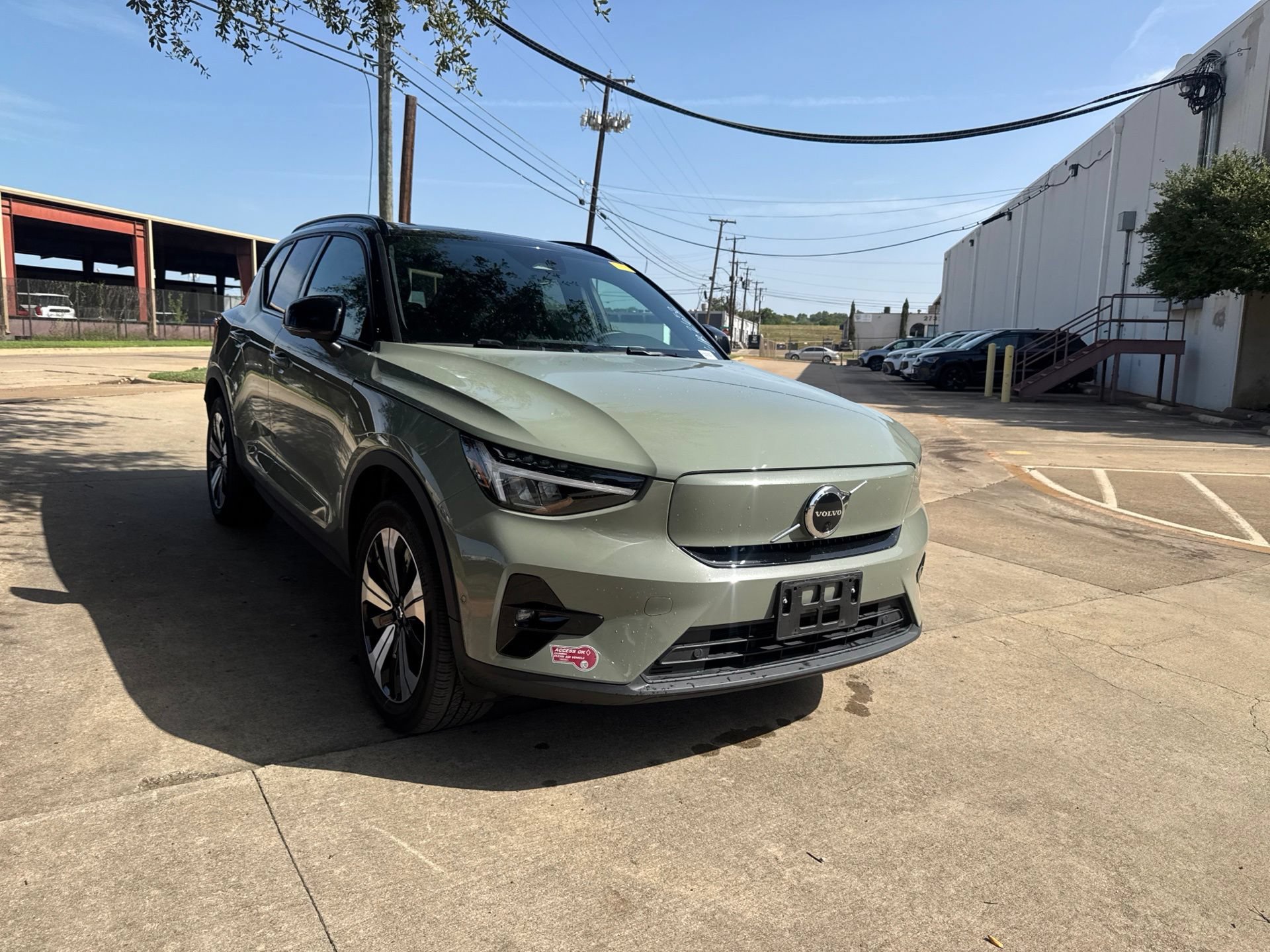Certified 2023 Volvo XC40 Recharge Plus w/ Protection Package Premier AWD/4WD image 3