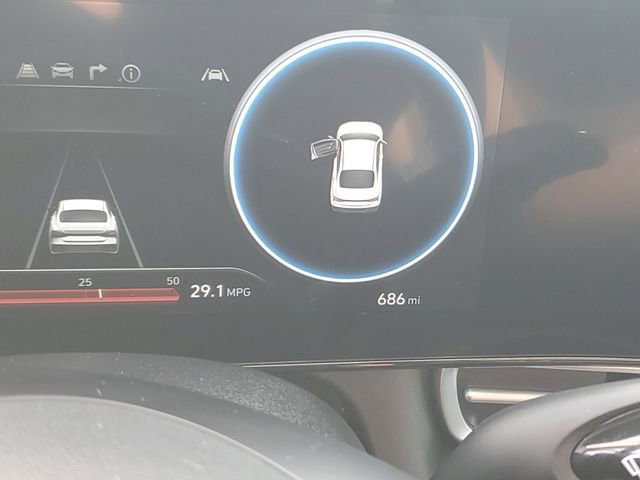 Certified 2025 Hyundai Elantra SEL FWD image 22