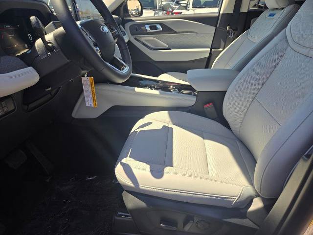 New 2026 Ford Explorer Platinum w/ LUX Leather Package AWD/4WD image 33