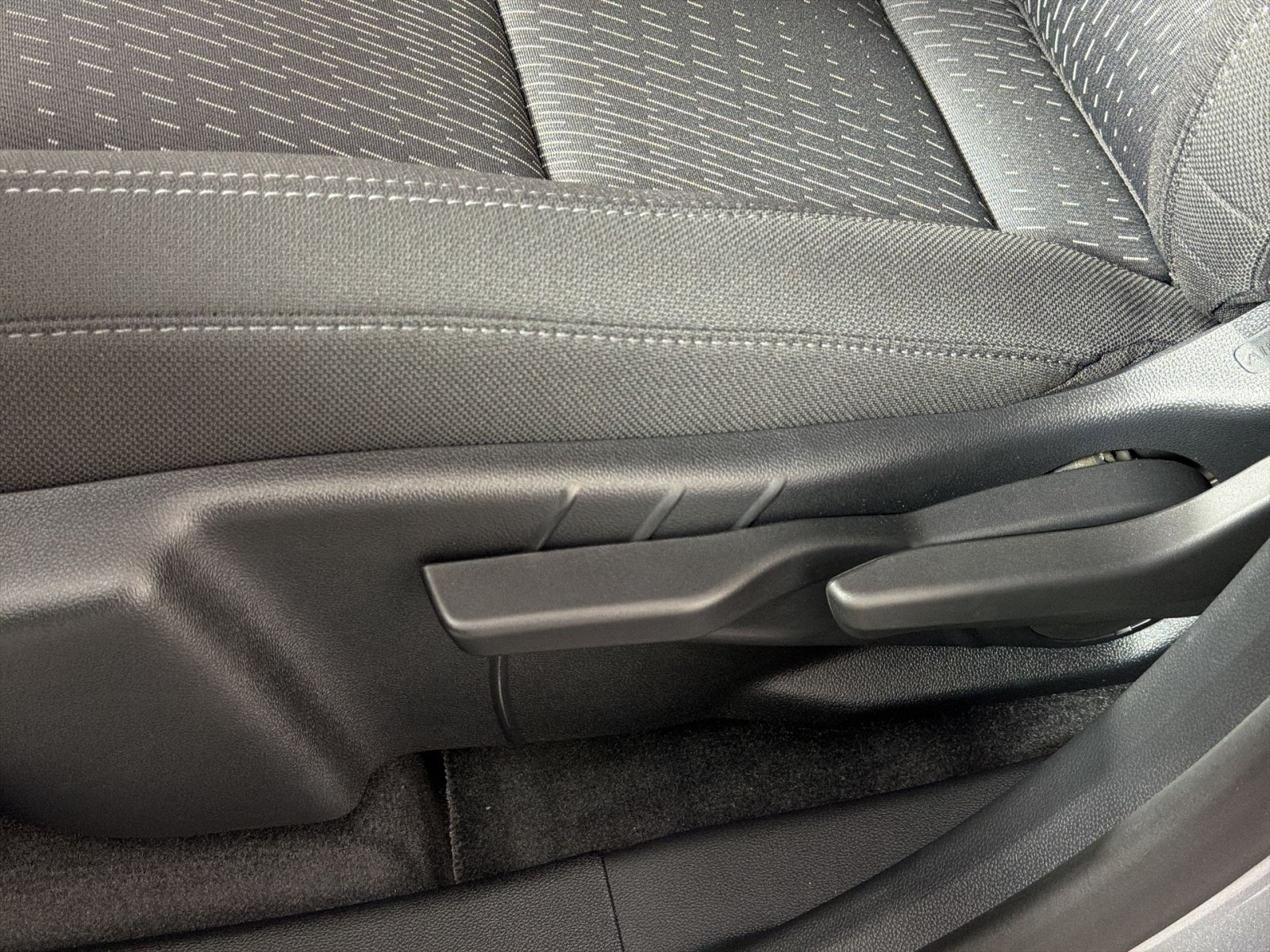 New 2027 Chevrolet Equinox LT w/ Safety and Technology Package AWD/4WD image 14