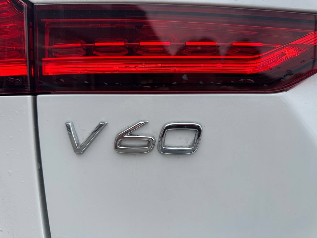 New 2026 Volvo V60 B5 Cross Country Ultra w/ Climate Package AWD/4WD image 9