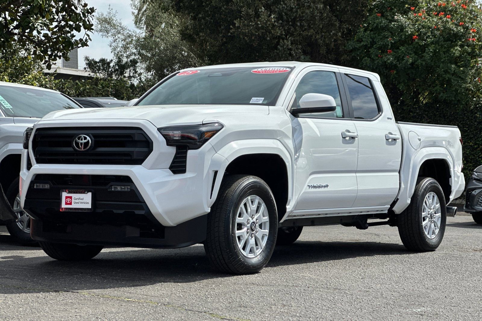 Certified 2025 Toyota Tacoma SR5 image 8