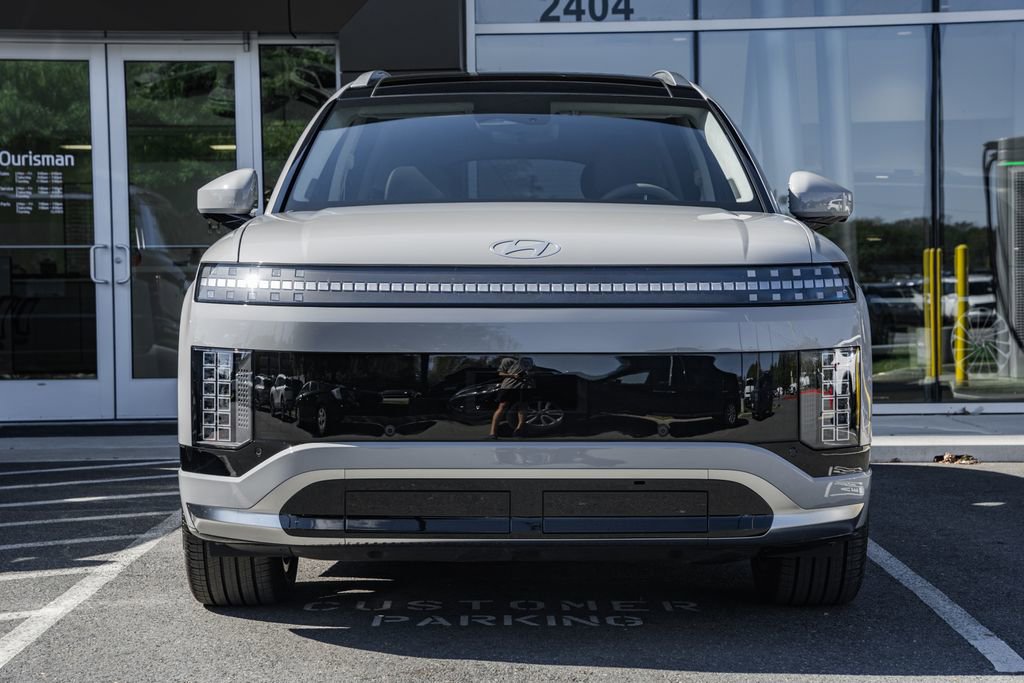 New 2026 Hyundai Ioniq 9 Calligraphy image 2