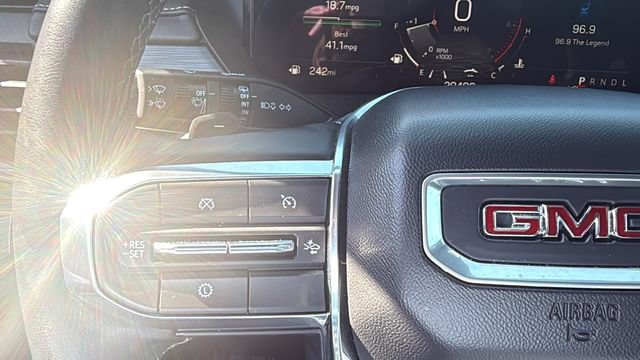 Used 2025 GMC Acadia Elevation FWD image 17