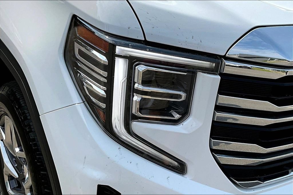 Used 2023 GMC Sierra 1500 SLT w/ SLT Premium Package AWD/4WD image 35