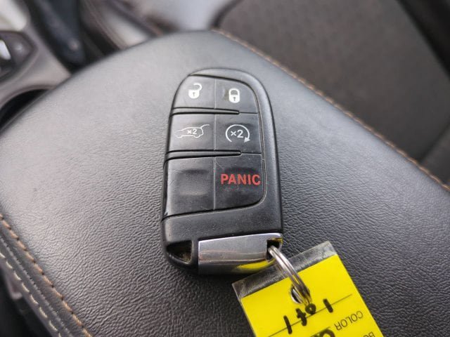 Used 2018 Jeep Compass Latitude w/ Popular Equipment Group AWD/4WD image 28