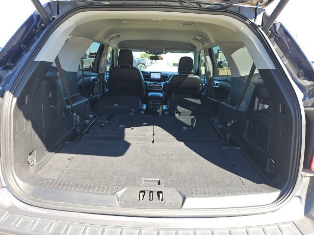Certified 2021 Ford Explorer XLT w/ Equipment Group 202A RWD image 8