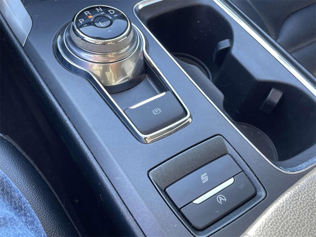 Used 2020 Ford Fusion SEL image 22