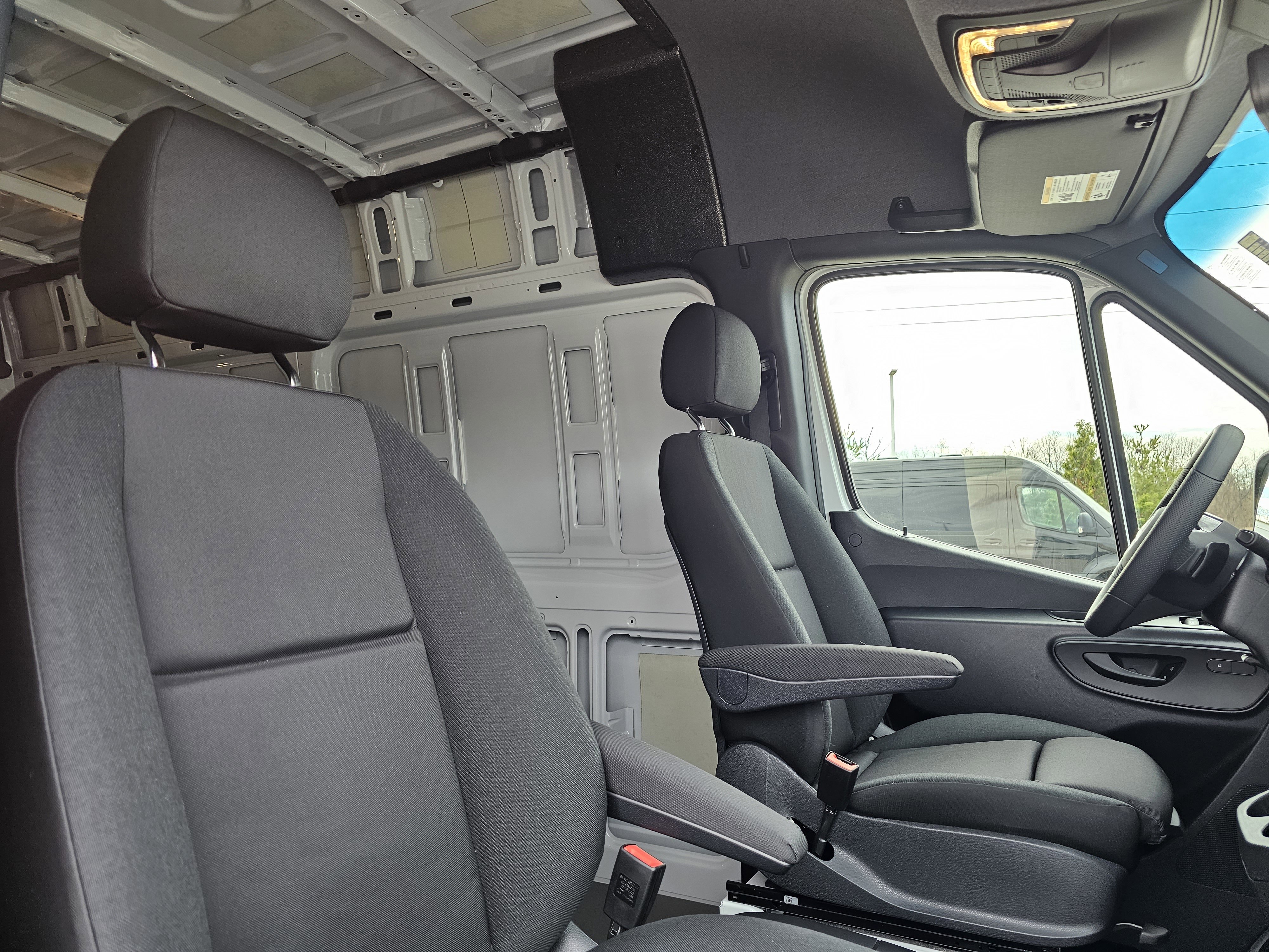 New 2025 Mercedes-Benz Sprinter 2500 image 18