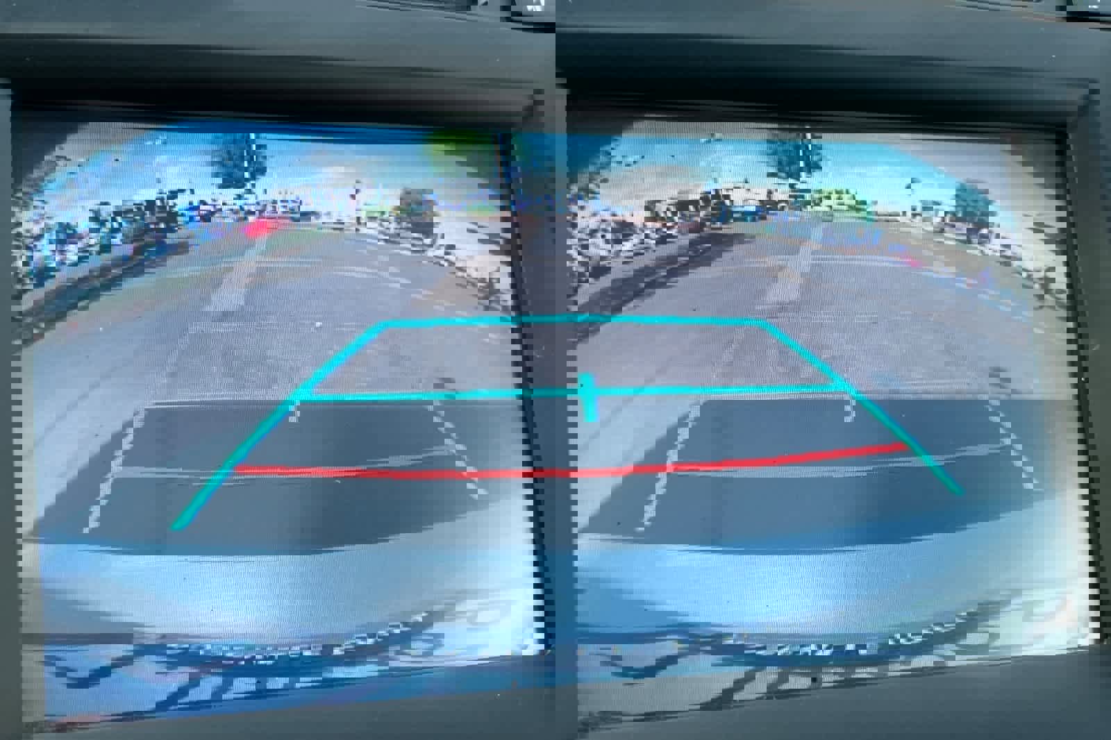 Used 2015 Toyota Camry SE w/ Moonroof Package image 19