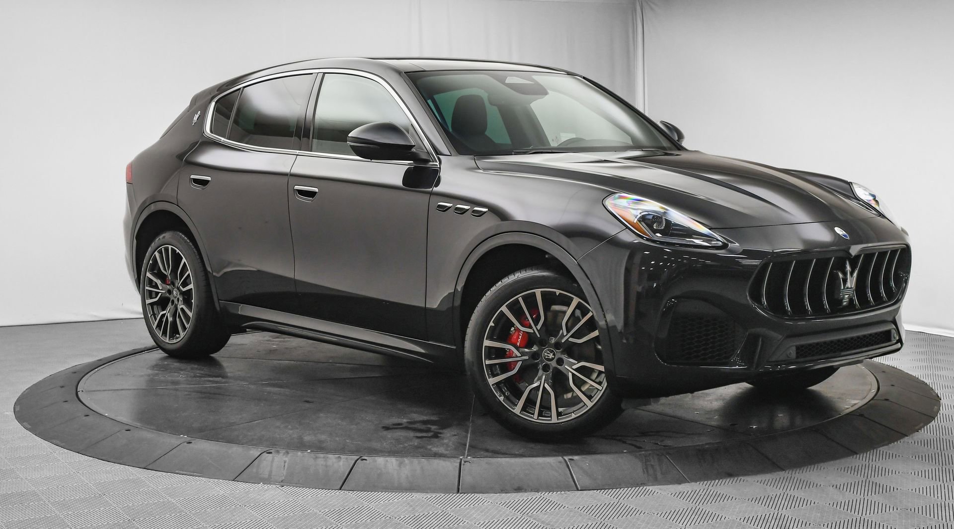 New 2025 Maserati Grecale GT